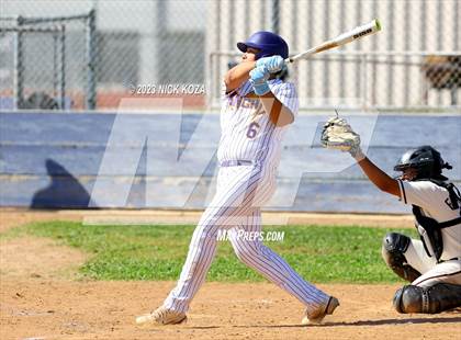 Thumbnail 3 in Paramount vs. Lynwood photogallery.