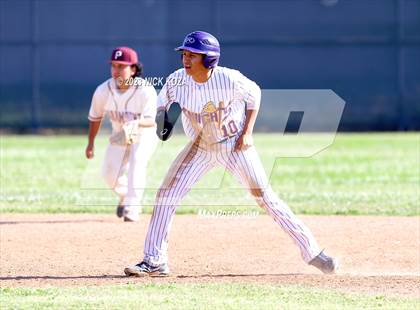 Thumbnail 3 in Paramount vs. Lynwood photogallery.