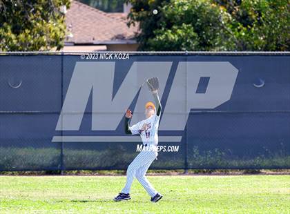 Thumbnail 2 in Paramount vs. Lynwood photogallery.