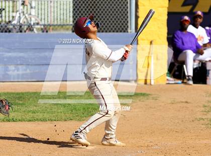 Thumbnail 2 in Paramount vs. Lynwood photogallery.