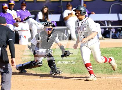 Thumbnail 1 in Paramount vs. Lynwood photogallery.