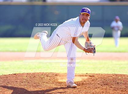 Thumbnail 2 in Paramount vs. Lynwood photogallery.