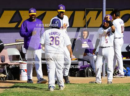 Thumbnail 1 in Paramount vs. Lynwood photogallery.
