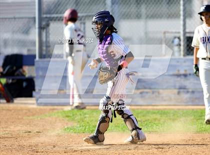 Thumbnail 3 in Paramount vs. Lynwood photogallery.