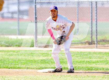 Thumbnail 2 in Paramount vs. Lynwood photogallery.