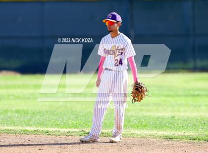 Thumbnail 1 in Paramount vs. Lynwood photogallery.