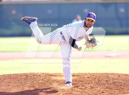 Thumbnail 1 in Paramount vs. Lynwood photogallery.
