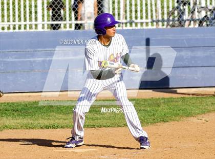 Thumbnail 1 in Paramount vs. Lynwood photogallery.