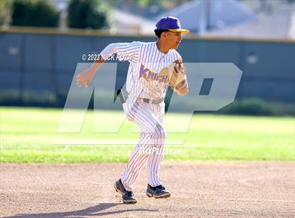 Thumbnail 3 in Paramount vs. Lynwood photogallery.