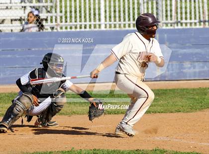 Thumbnail 2 in Paramount vs. Lynwood photogallery.