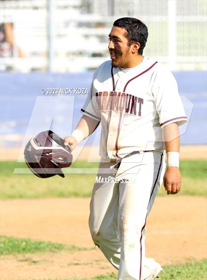 Thumbnail 2 in Paramount vs. Lynwood photogallery.