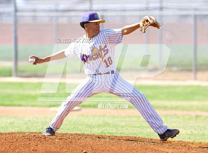 Thumbnail 3 in Paramount vs. Lynwood photogallery.