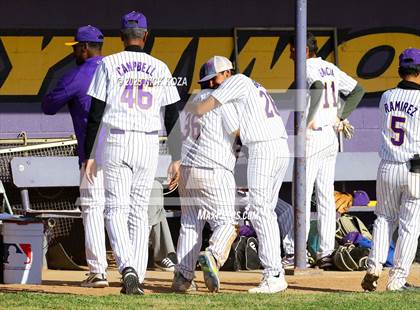 Thumbnail 2 in Paramount vs. Lynwood photogallery.