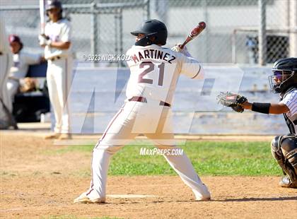 Thumbnail 3 in Paramount vs. Lynwood photogallery.
