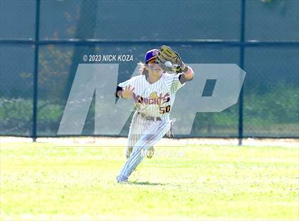 Thumbnail 3 in Paramount vs. Lynwood photogallery.