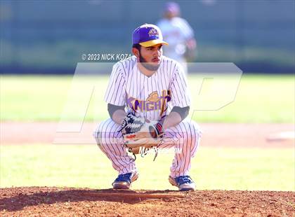 Thumbnail 1 in Paramount vs. Lynwood photogallery.