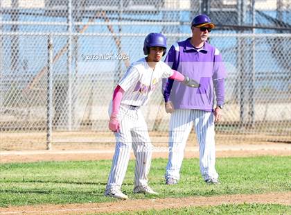 Thumbnail 3 in Paramount vs. Lynwood photogallery.