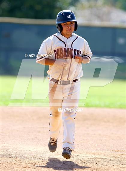 Thumbnail 3 in Paramount vs. Lynwood photogallery.