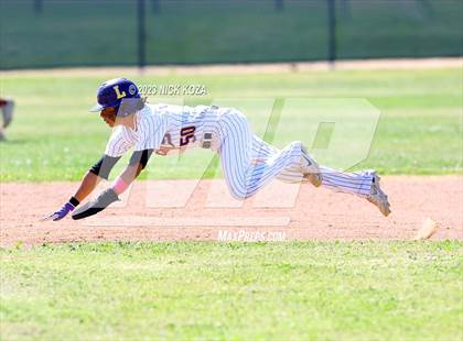 Thumbnail 2 in Paramount vs. Lynwood photogallery.