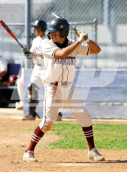 Thumbnail 3 in Paramount vs. Lynwood photogallery.