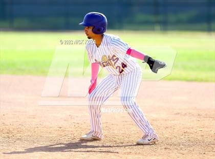 Thumbnail 3 in Paramount vs. Lynwood photogallery.