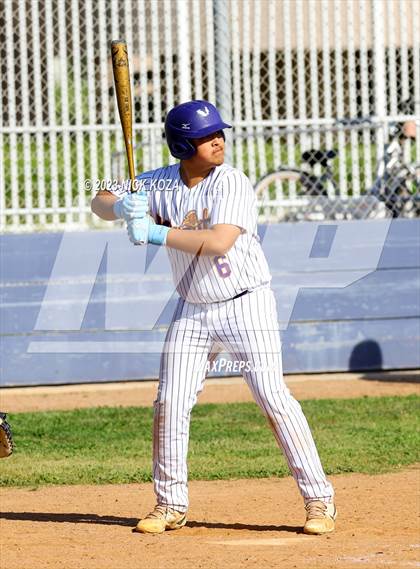 Thumbnail 1 in Paramount vs. Lynwood photogallery.