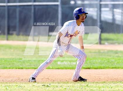Thumbnail 1 in Paramount vs. Lynwood photogallery.