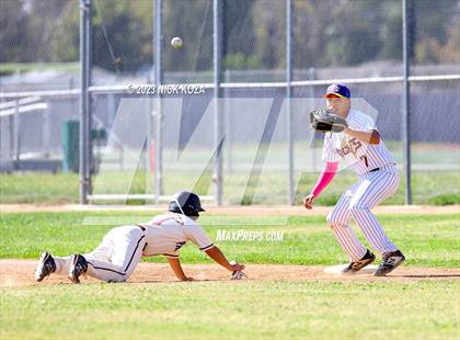 Thumbnail 2 in Paramount vs. Lynwood photogallery.