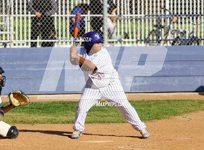 Thumbnail 3 in Paramount vs. Lynwood photogallery.