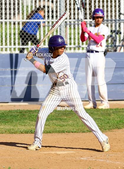 Thumbnail 2 in Paramount vs. Lynwood photogallery.