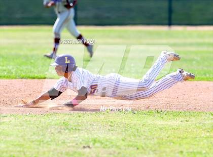 Thumbnail 1 in Paramount vs. Lynwood photogallery.