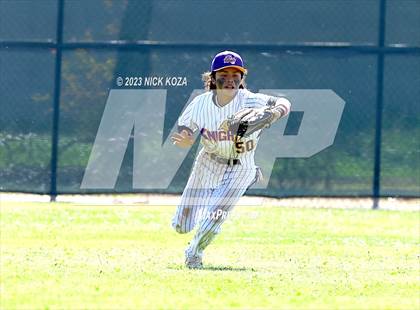 Thumbnail 1 in Paramount vs. Lynwood photogallery.
