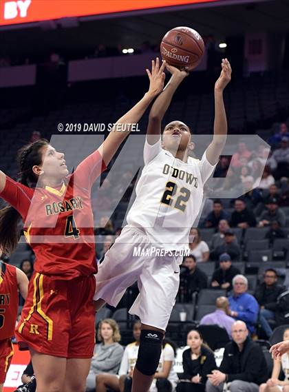 Thumbnail 1 in Rosary Academy vs. Bishop O'Dowd (CIF State D1 Final) photogallery.