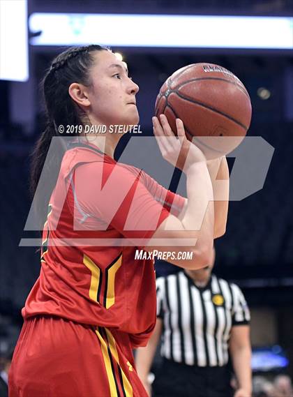 Thumbnail 3 in Rosary Academy vs. Bishop O'Dowd (CIF State D1 Final) photogallery.