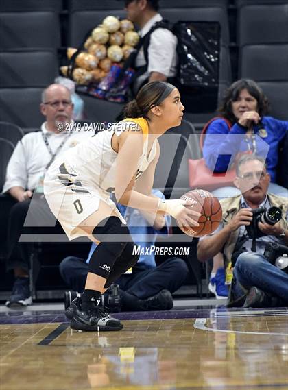 Thumbnail 3 in Rosary Academy vs. Bishop O'Dowd (CIF State D1 Final) photogallery.
