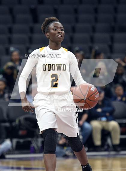 Thumbnail 3 in Rosary Academy vs. Bishop O'Dowd (CIF State D1 Final) photogallery.