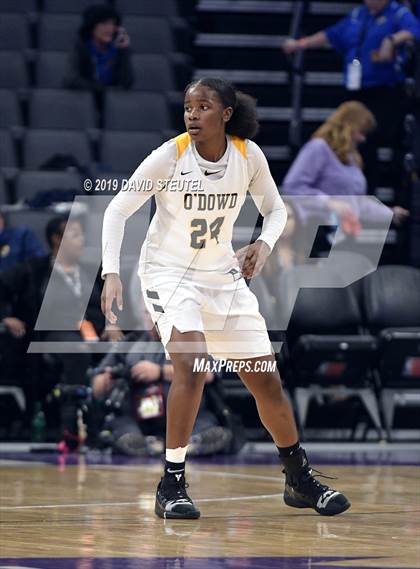 Thumbnail 1 in Rosary Academy vs. Bishop O'Dowd (CIF State D1 Final) photogallery.