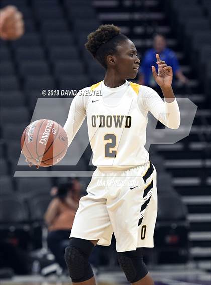 Thumbnail 2 in Rosary Academy vs. Bishop O'Dowd (CIF State D1 Final) photogallery.