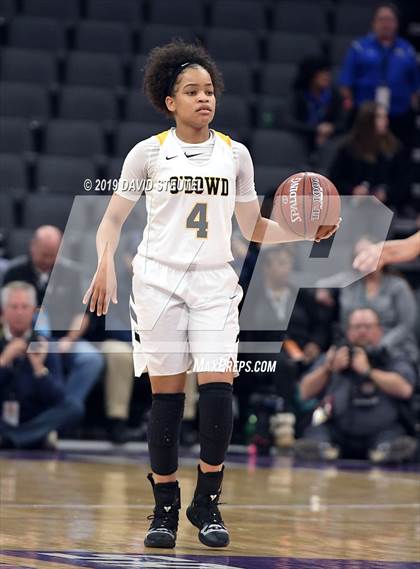 Thumbnail 3 in Rosary Academy vs. Bishop O'Dowd (CIF State D1 Final) photogallery.