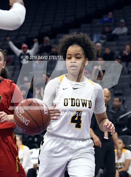 Thumbnail 2 in Rosary Academy vs. Bishop O'Dowd (CIF State D1 Final) photogallery.