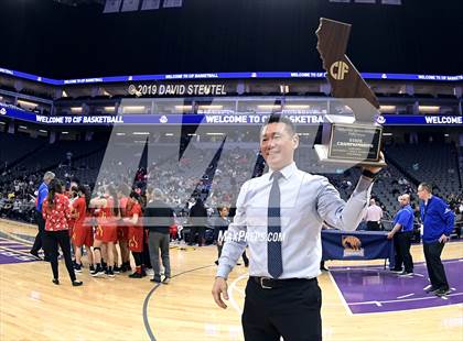 Thumbnail 2 in Rosary Academy vs. Bishop O'Dowd (CIF State D1 Final) photogallery.