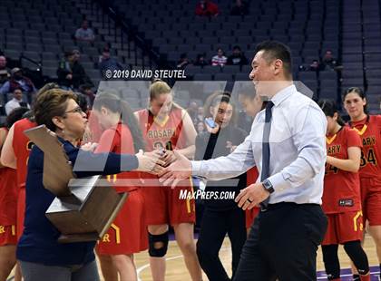 Thumbnail 3 in Rosary Academy vs. Bishop O'Dowd (CIF State D1 Final) photogallery.
