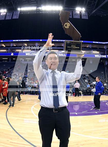 Thumbnail 3 in Rosary Academy vs. Bishop O'Dowd (CIF State D1 Final) photogallery.