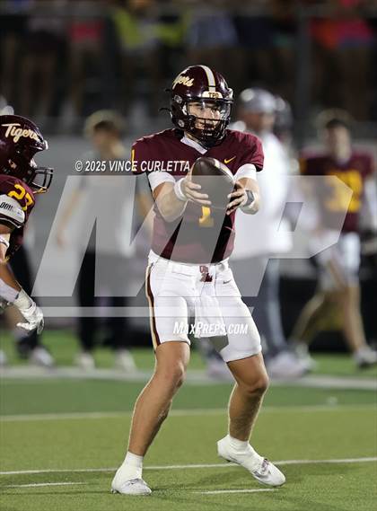 Thumbnail 3 in Vandegrift @ Dripping Springs photogallery.