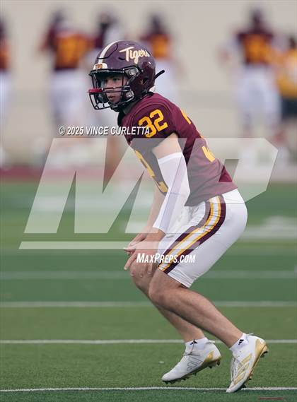 Thumbnail 1 in Vandegrift @ Dripping Springs photogallery.