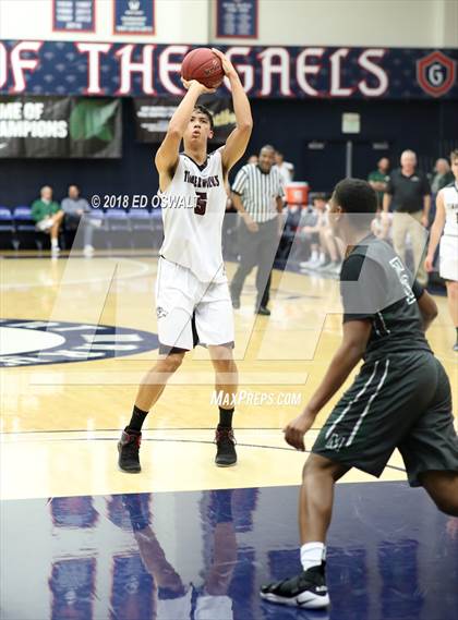 Thumbnail 3 in Moreau Catholic vs. Woodcreek (MaxPreps MLK Classic) photogallery.
