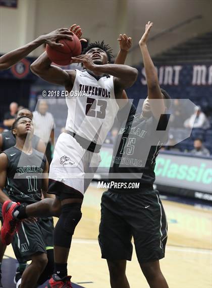 Thumbnail 2 in Moreau Catholic vs. Woodcreek (MaxPreps MLK Classic) photogallery.