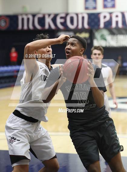 Thumbnail 3 in Moreau Catholic vs. Woodcreek (MaxPreps MLK Classic) photogallery.