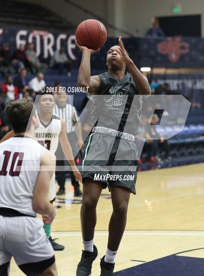 Thumbnail 3 in Moreau Catholic vs. Woodcreek (MaxPreps MLK Classic) photogallery.