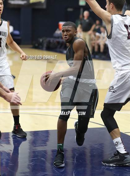 Thumbnail 2 in Moreau Catholic vs. Woodcreek (MaxPreps MLK Classic) photogallery.